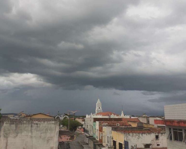 Cenário meteorológico deve favorecer condições de chuva mais abrangentes entre quinta e sexta-feira, diz FUNCEME