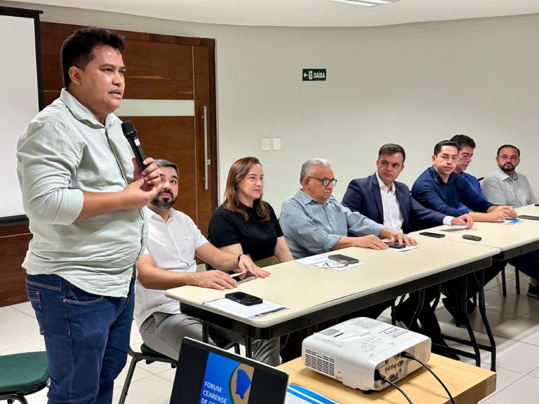 Comitê do Baixo Jaguaribe participa do Fórum Cearense de Comitês de Bacia em Fortaleza